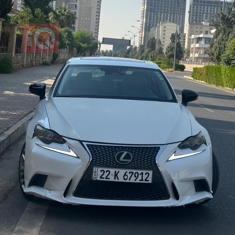 Lexus IS